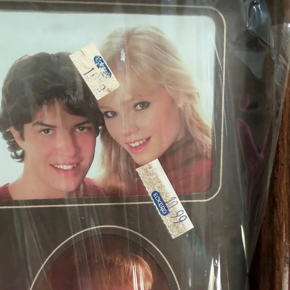 Vintage 70s Intercraft USA 20 Spot Collage Photo Frame Faux Wood Glass 21x17 NOS